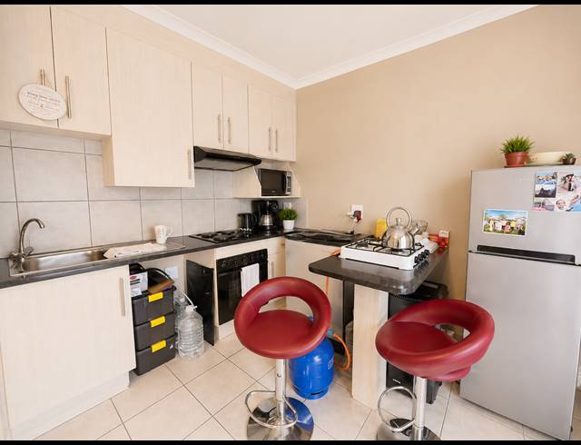 1 BEDROOM TOWNHOUSE FOR SALE IN STAALRUS